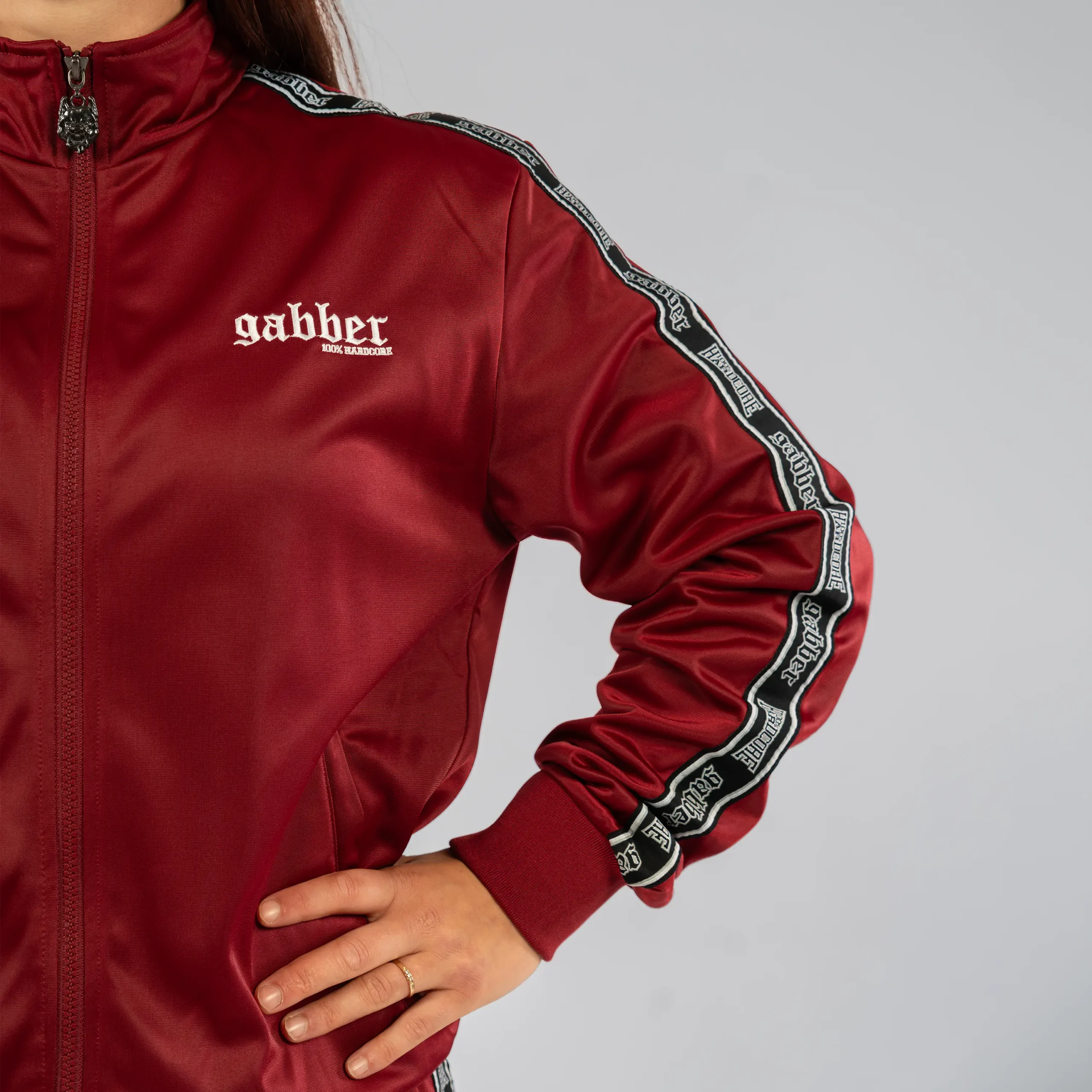 100% Hardcore Trainingsjacke Gabber Burgundy – Bild 3