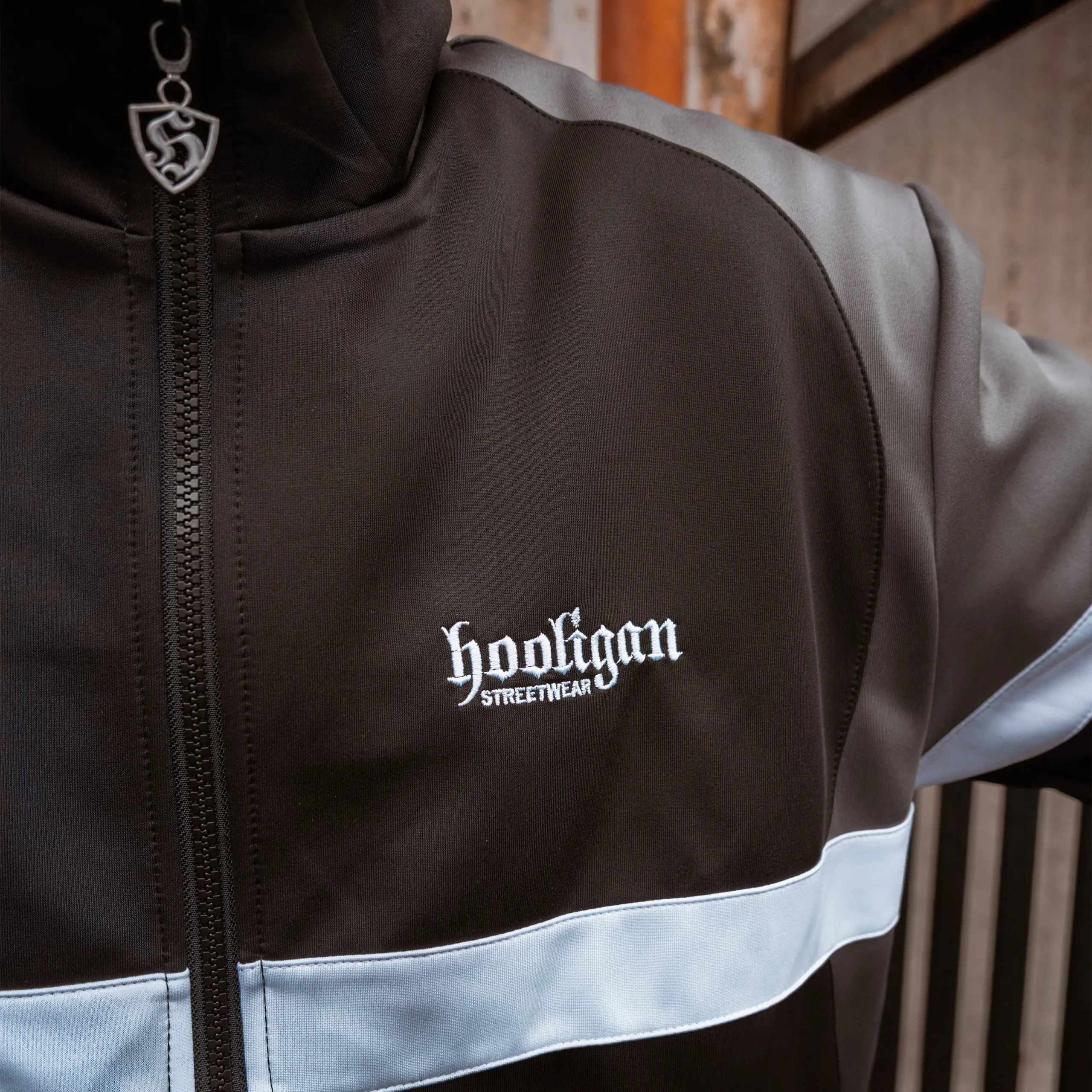 Hooligan Trainingsanzug Home of Football – Bild 6